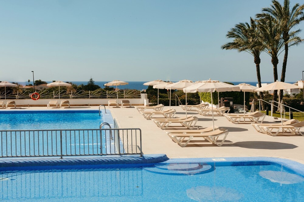 

Milano - Mahon - Minura Sur Menorca
