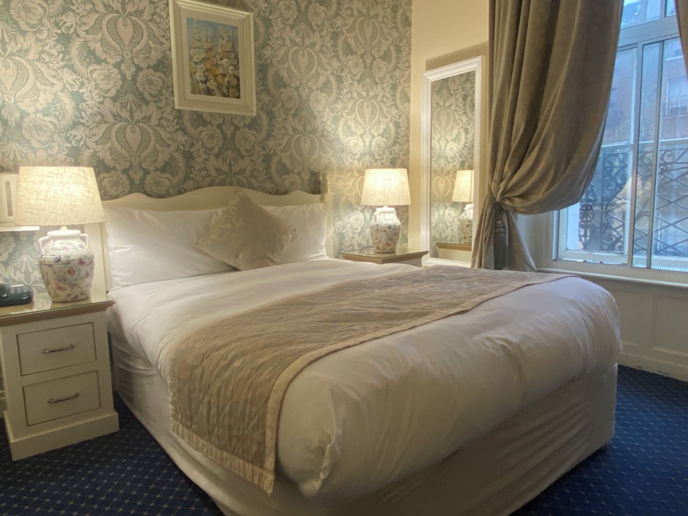 

Trieste - Dublino - Baggot Court Townhouse