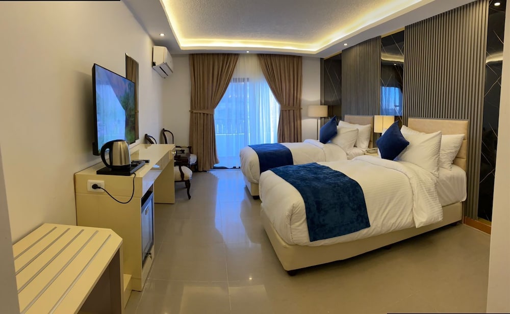 

Roma - Wadi Musa(Petra) - The RN Hotels