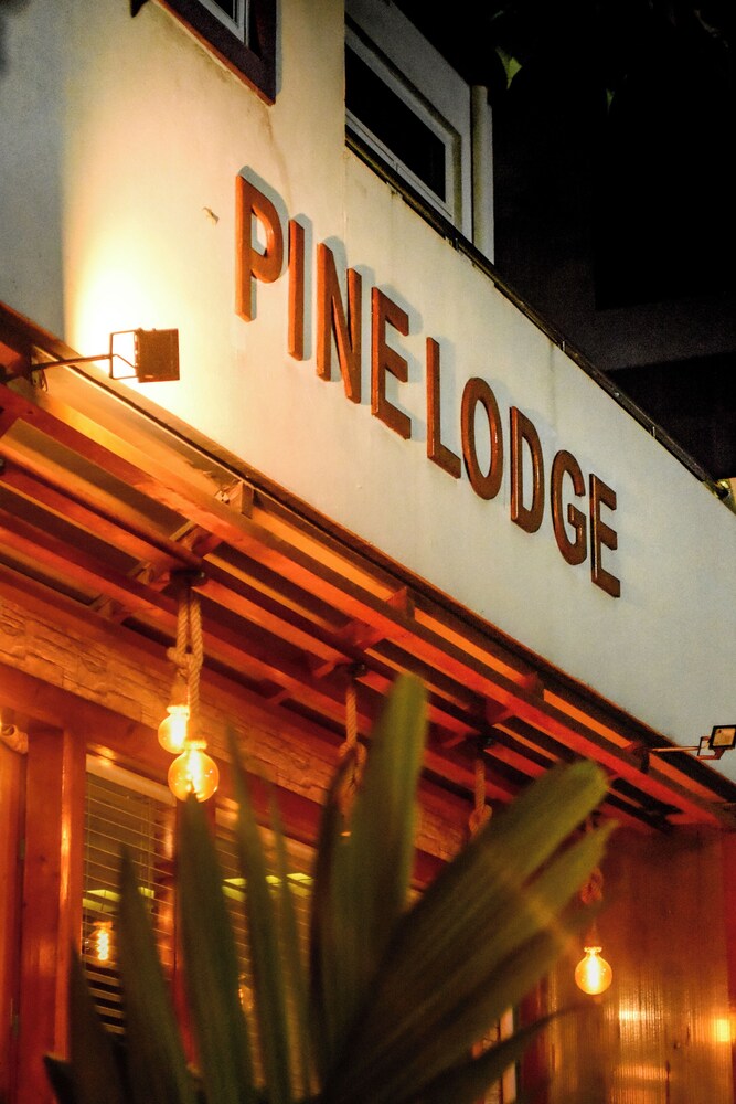 

Catania - Male - PINE LODGE MALDIVES