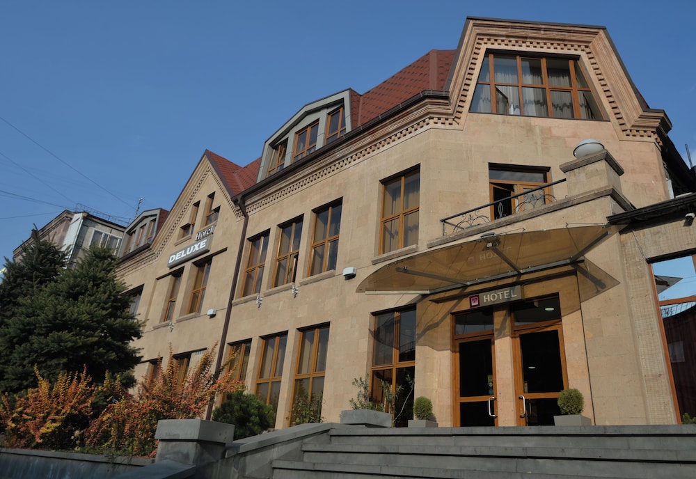 

Milano - Yerevan - Yerevan Deluxe Hotel