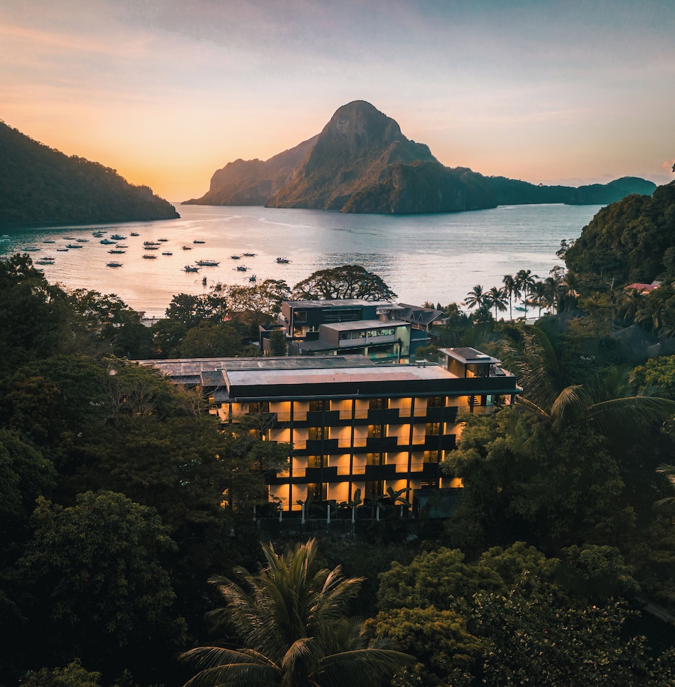 

Milano - El Nido - The Funny Lion - El Nido