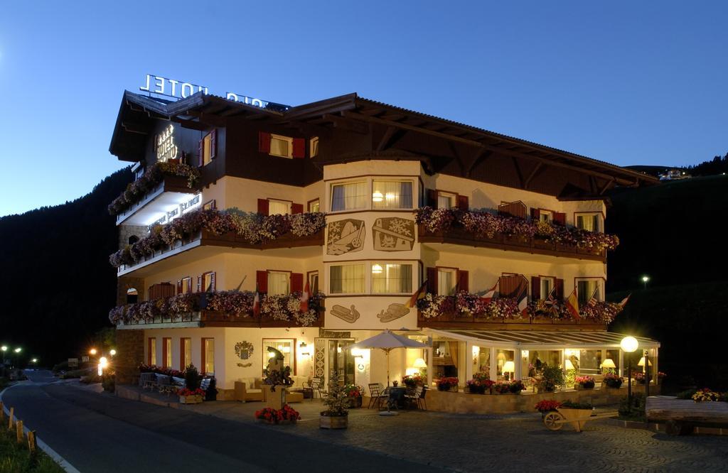

Milano - Selva di Val Gardena, Montagna Italia - Piccolo Hotel