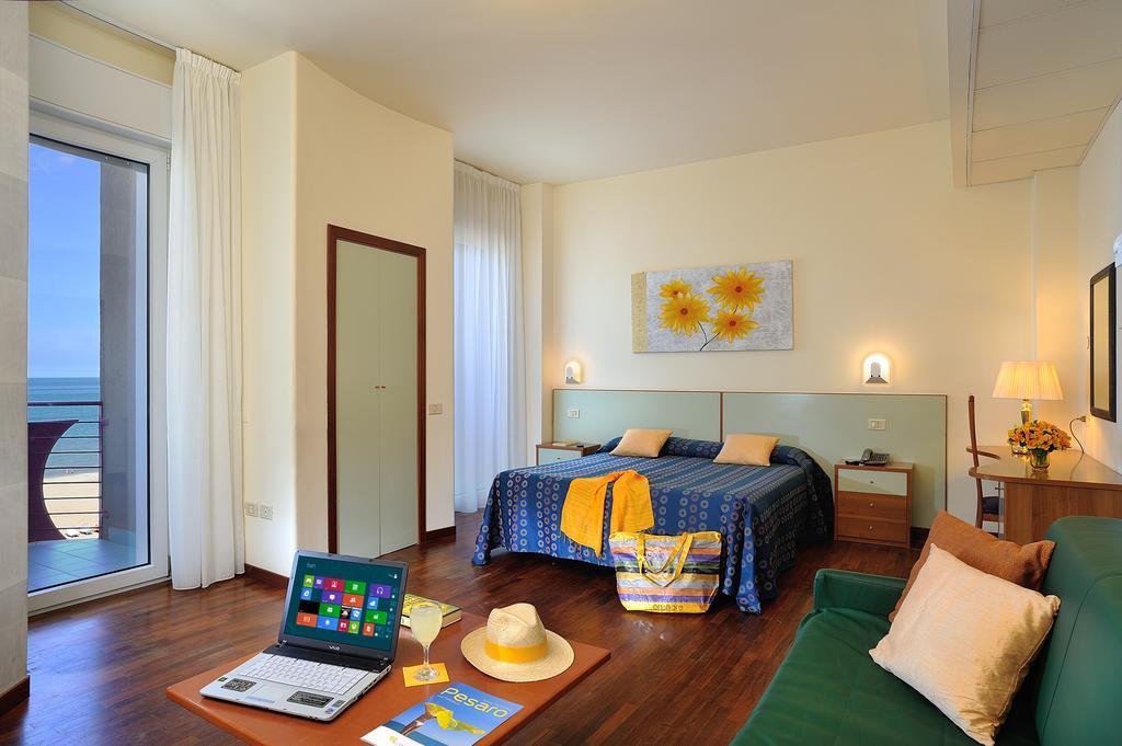 

Roma - Pesaro - Hotel Atlantic Vista Mare