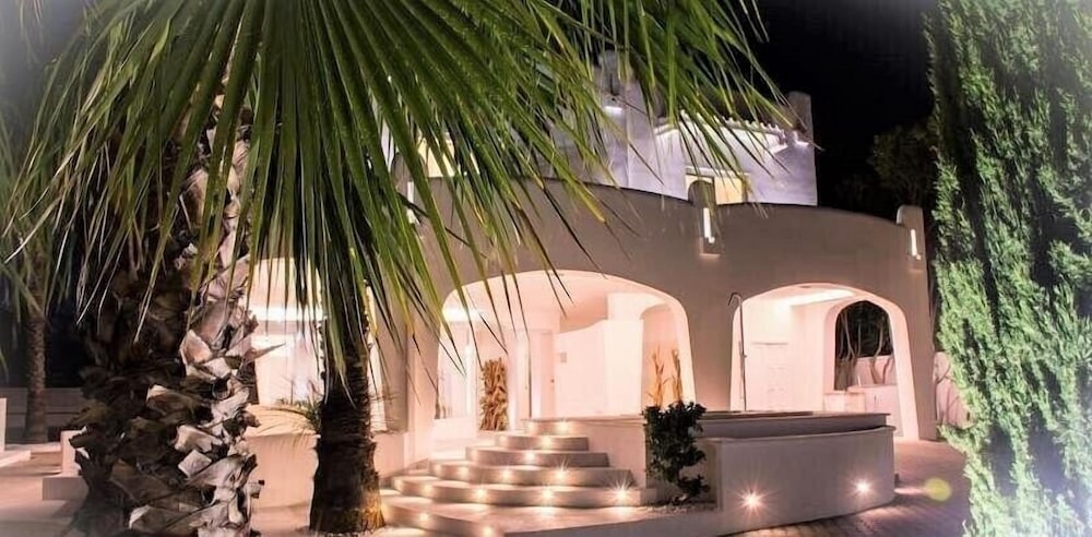 

Bari - Porto Cesareo - Valentino Luxury Room