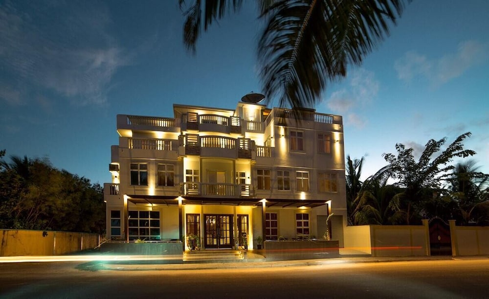 

Roma - Atollo di Addu - Lagoon Lodge