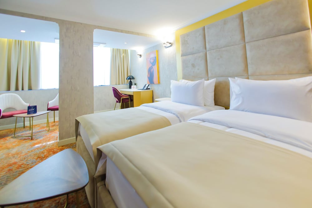 

Roma - Yerevan - Carat Hotel Yerevan