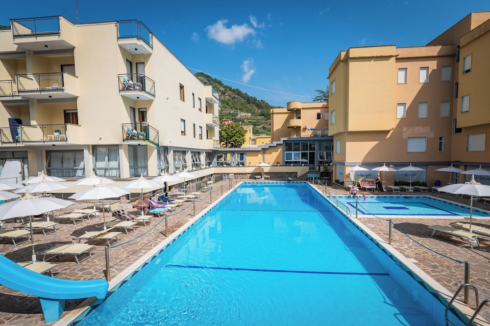 

Milano - Ravello - Hotel San Pietro