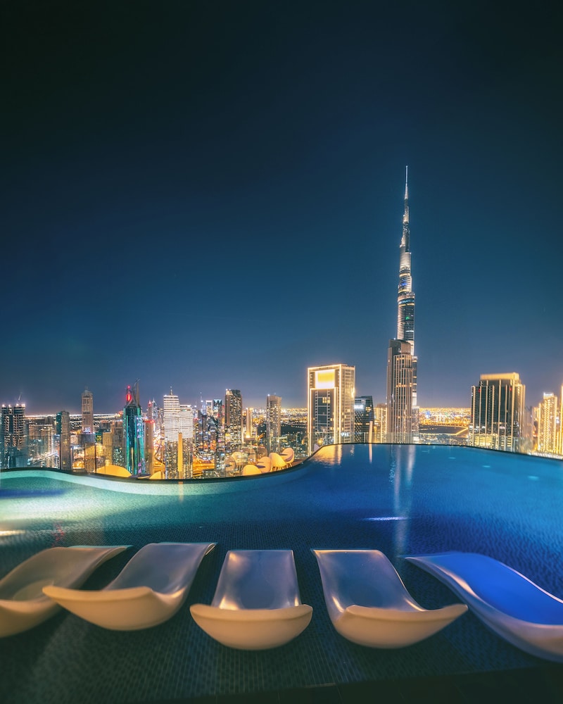 

Brindisi - Dubai - Paramount Hotel Midtown