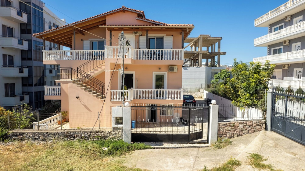 

Pescara - Ksamil - Sunny Villa