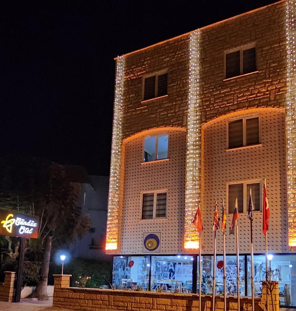 

Napoli - Antalya - ANTALYA Konyaaltı Gündüz Otel