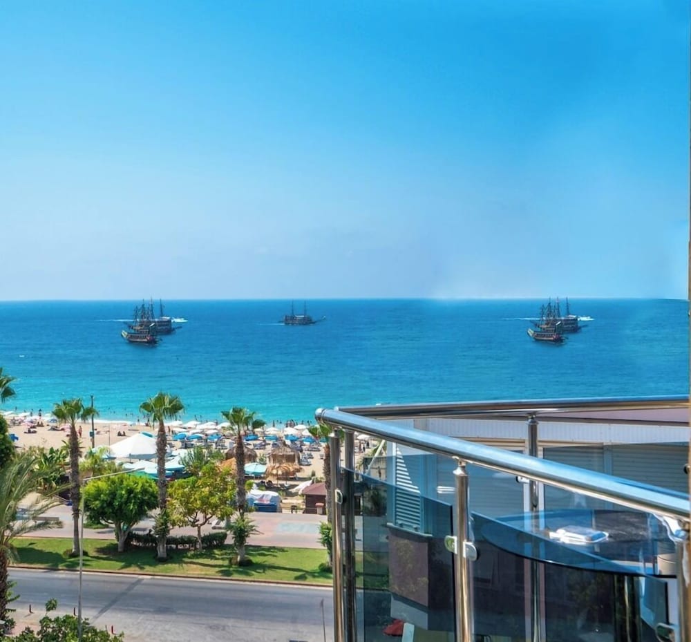 

Milano - Alanya - Kleopatra Ikiz Hotel
