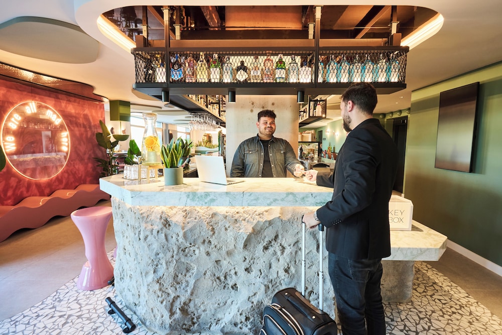 

Roma - Madrid - Ibis Styles Madrid Airport Valdebebas