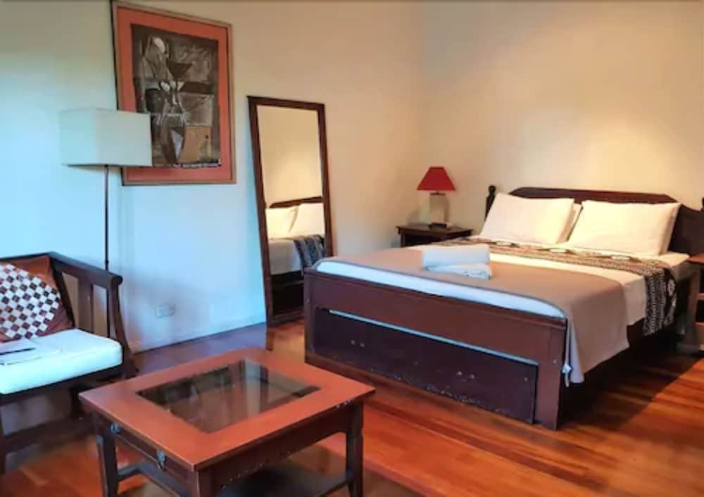 

Milano - Suva - Five Princes Hotel