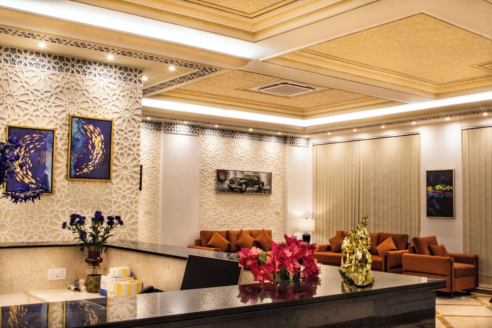 

Roma - Muscat - 4 Guys Hotels