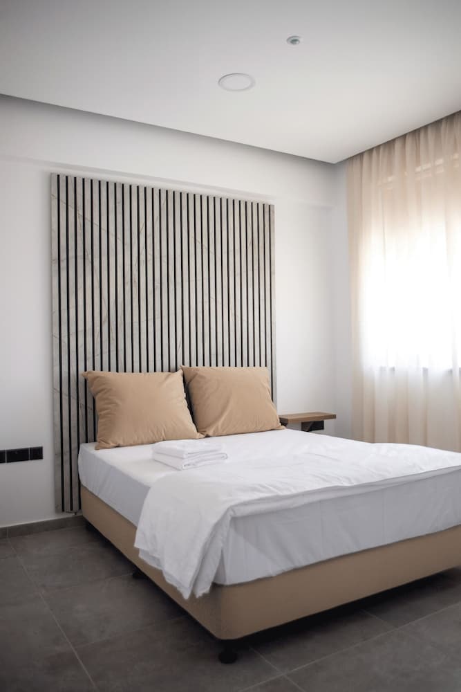 

Milano - Nicosia - LE BOUQUET LUXURY SUITES
