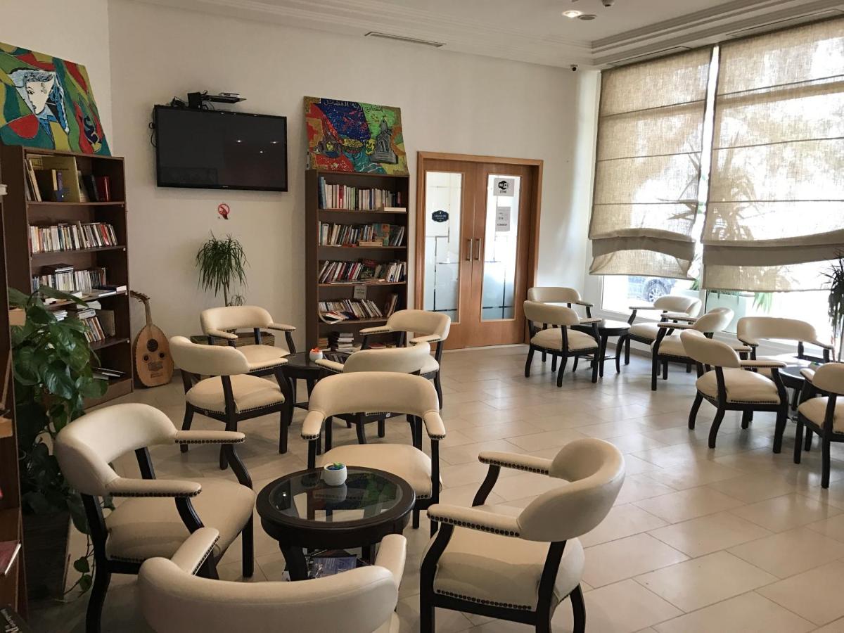 

Palermo - Tunisi - KARMEL HOTEL