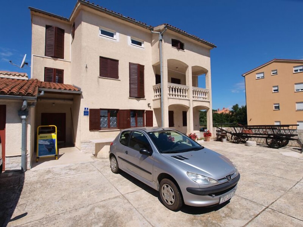 

Bologna - Pula - Apartments Vesna 718