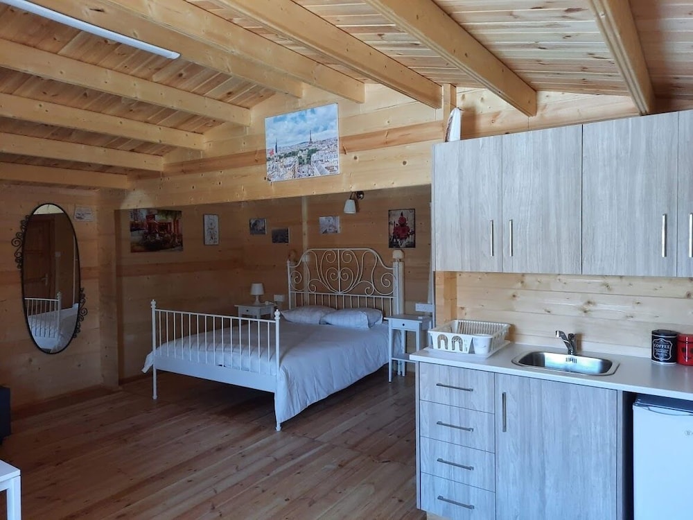 

Roma - Mazotos - Cyprus Glamping Park