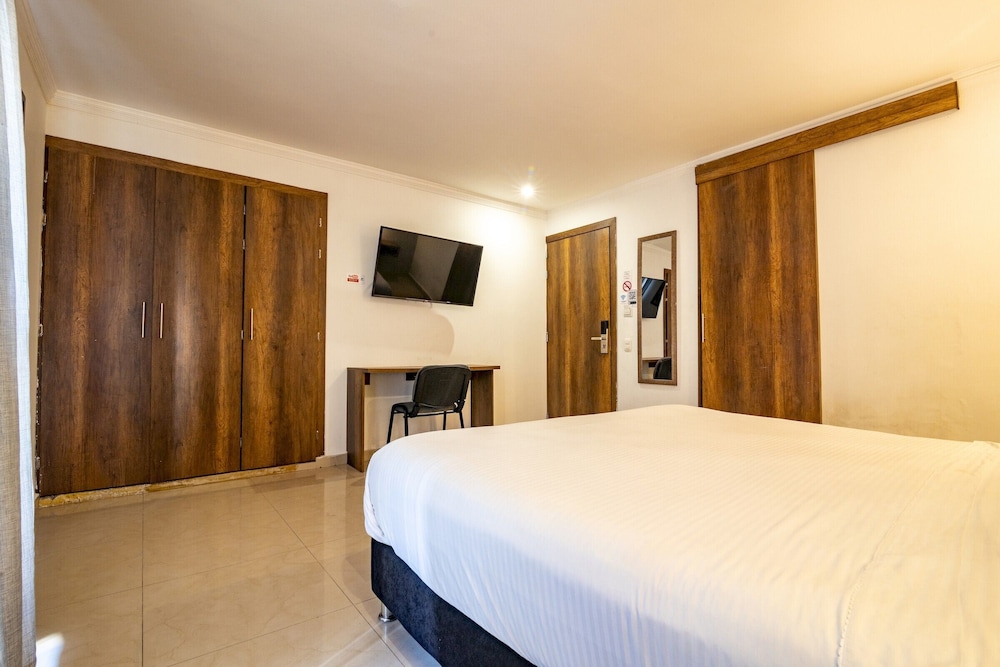 

Milano - Cartagena de Indias - Hotel Amoek