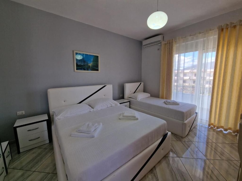 

Trieste - Ksamil - Hotel Artur2