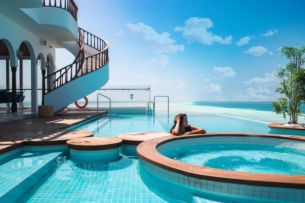 

Catania - Maldive, Oceano Indiano - Stone Hotels Dhiffushi