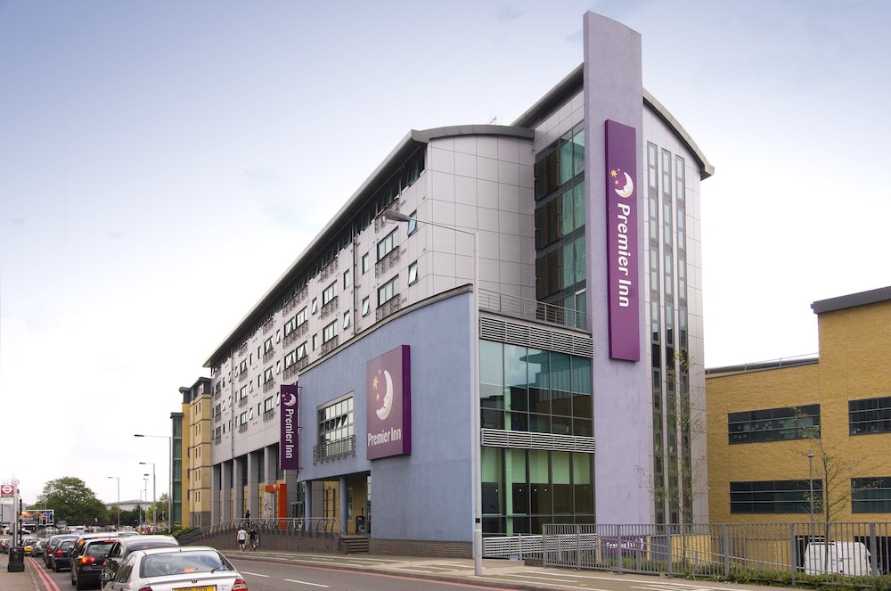 

Bari - Londra - Premier Inn London Wimbledon South