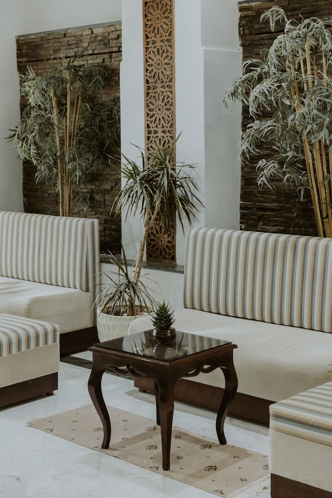 

Milano - Città di Djerba Midun - Palm Djerba Suites