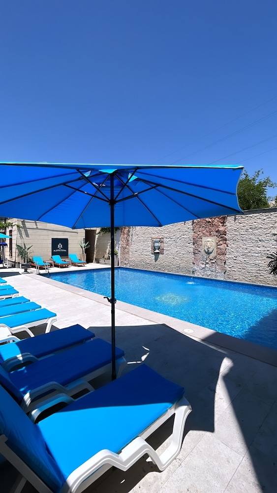 

Roma - Yerevan - Aleppo Hotel