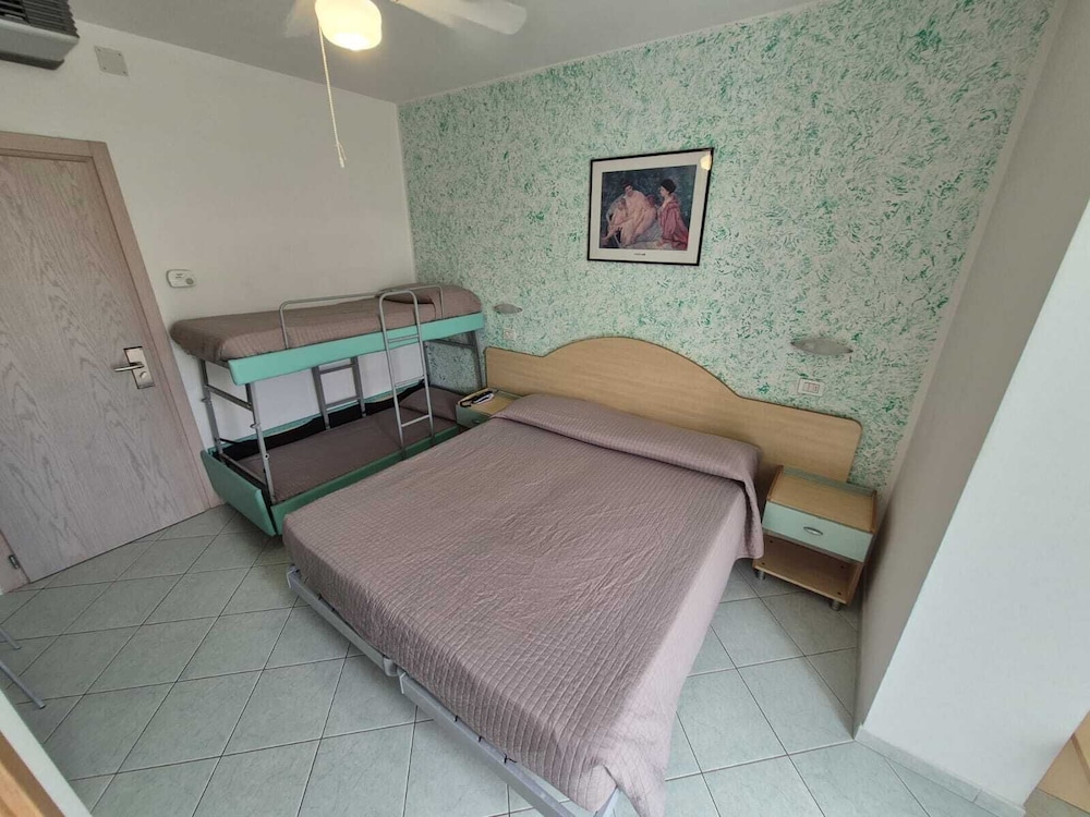 

Torino - Riccione - Hotel Romagna