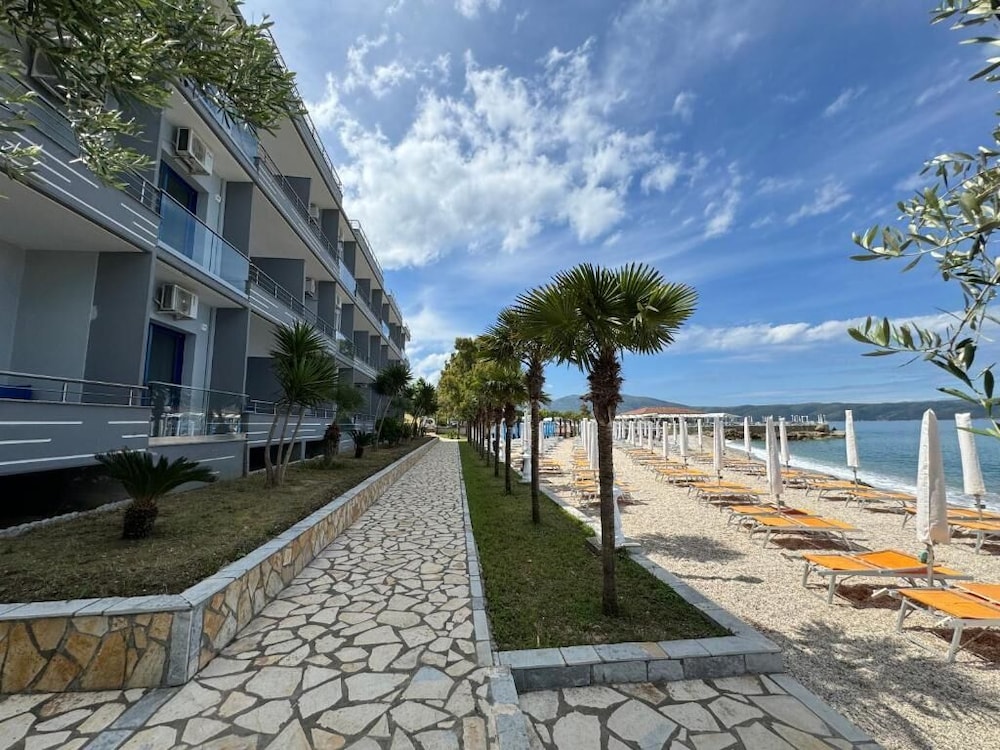 Milano - Orikum - Hotel Cekodhima