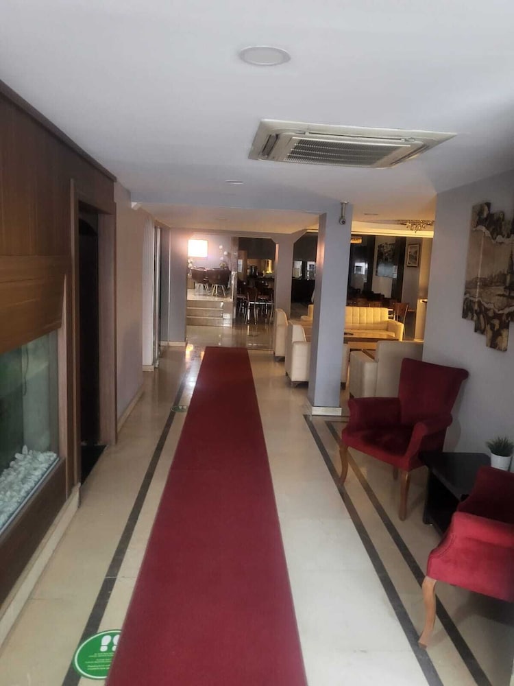 

Cagliari - Istanbul - Lal Hotel