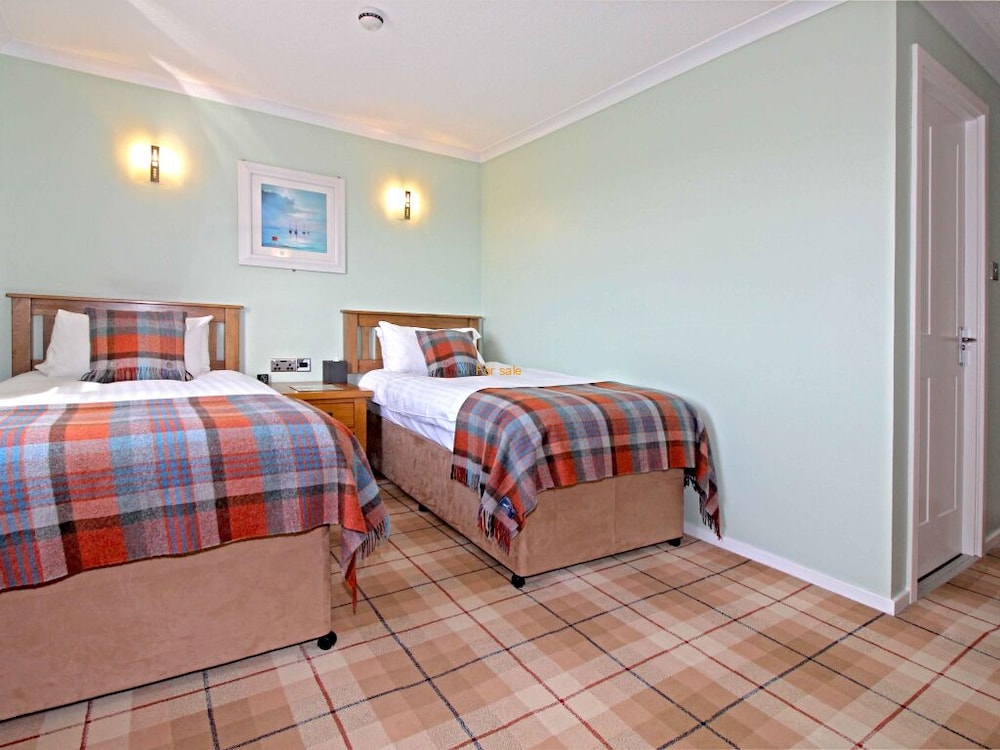 

Napoli - Isle of Skye - Tingle Creek Hotel
