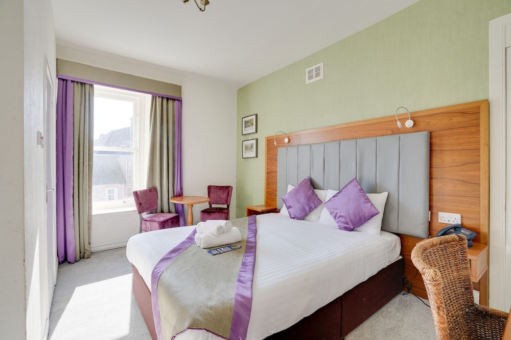 The County Hotel - Self Check-In, Ultra Fast WI-FI, Free Parking, Central Location