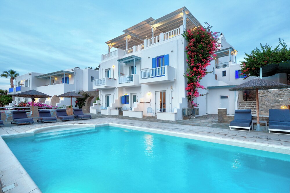 

Palermo - Paros - Pyrgaki Hotel