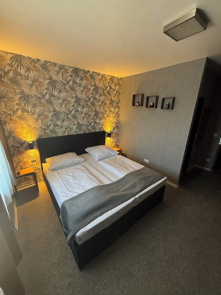 

Roma - Francoforte sul Meno - Parkhotel Lindenhof - KOSTENLOSE PARKPLÄTZE