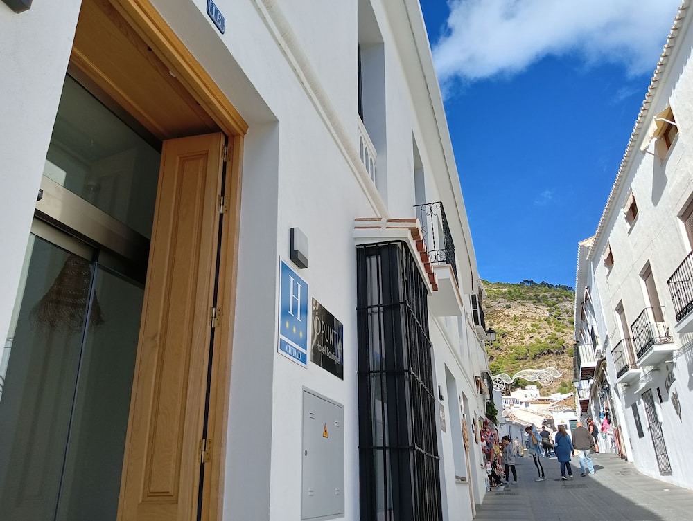 

Napoli - Fuengirola - OPUNTIA Hotel Boutique