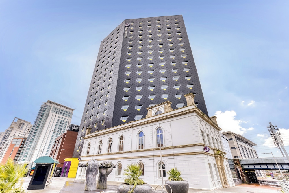 

Milano - Cardiff - Premier INN Cardiff City Centre-stadium