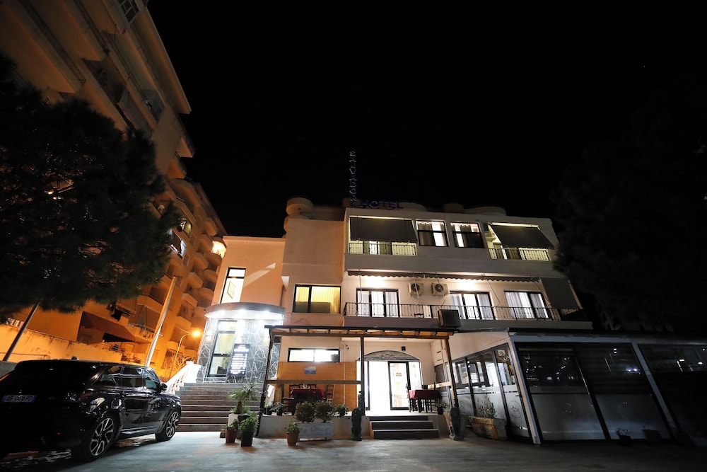 

Napoli - Valona - Hotel Salvadore
