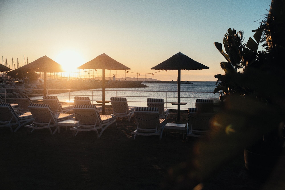 

Bologna - Hyeres - Hotel La Potiniere