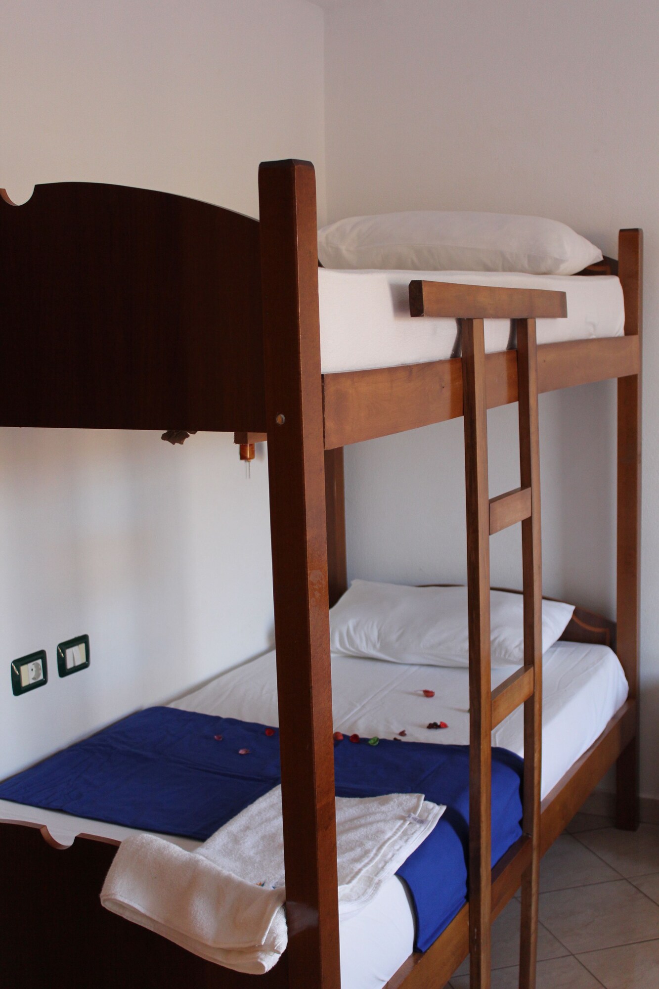 

Lamezia Terme - Sarandë - Hotel Boston