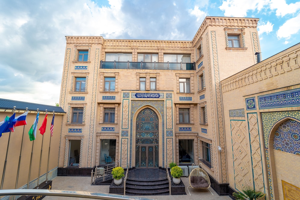 

Milano - Samarkand - Shohjahon Palace Hotel & Spa