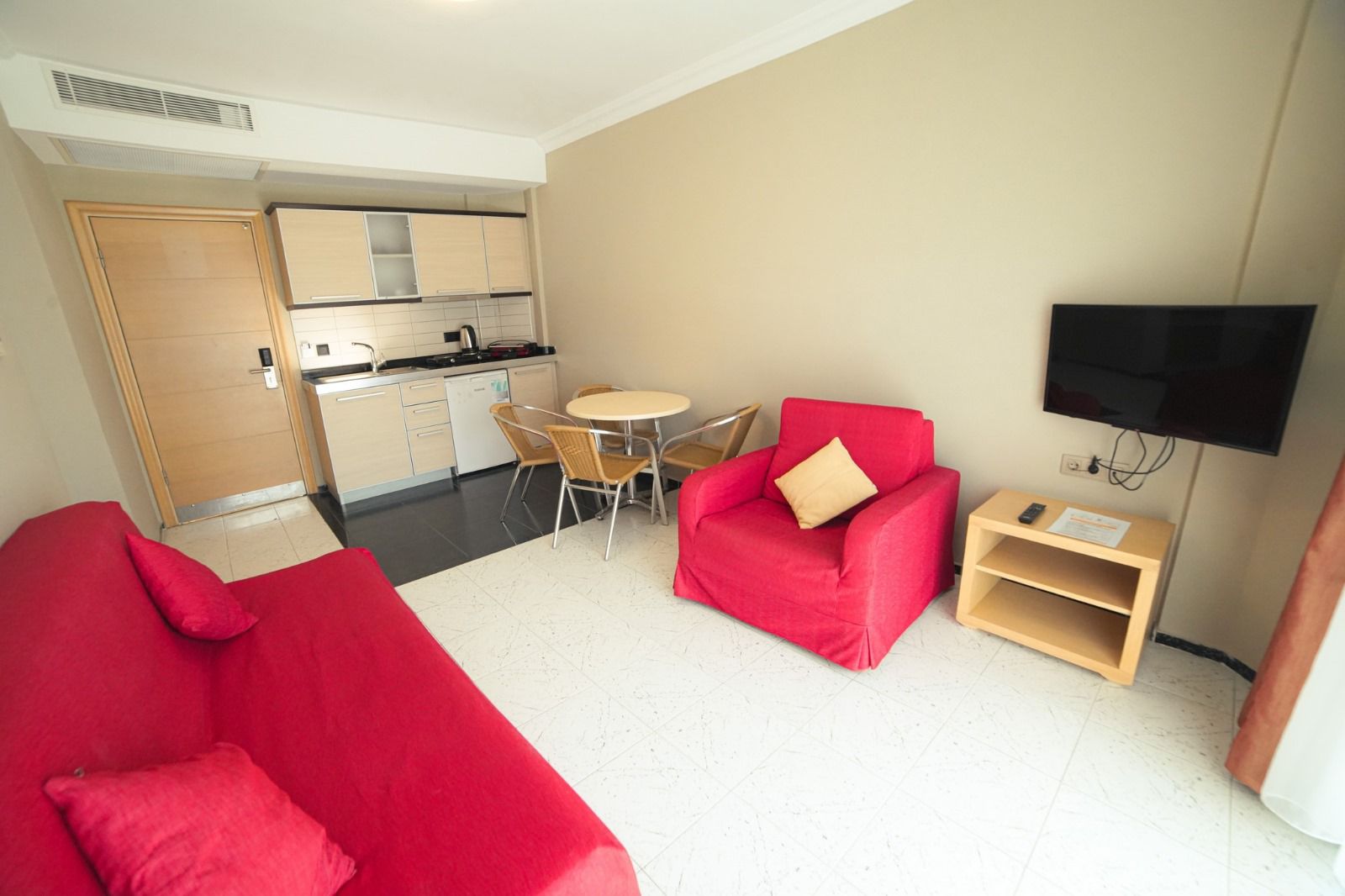 

Roma - Marmaris - Candan Apart