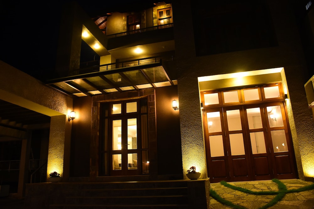 

Roma - Kandy - Hill Roost