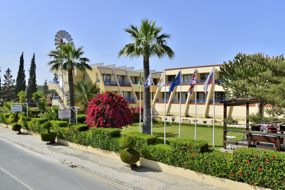 

Lamezia Terme - Cipro - Napa Prince Hotel Apts