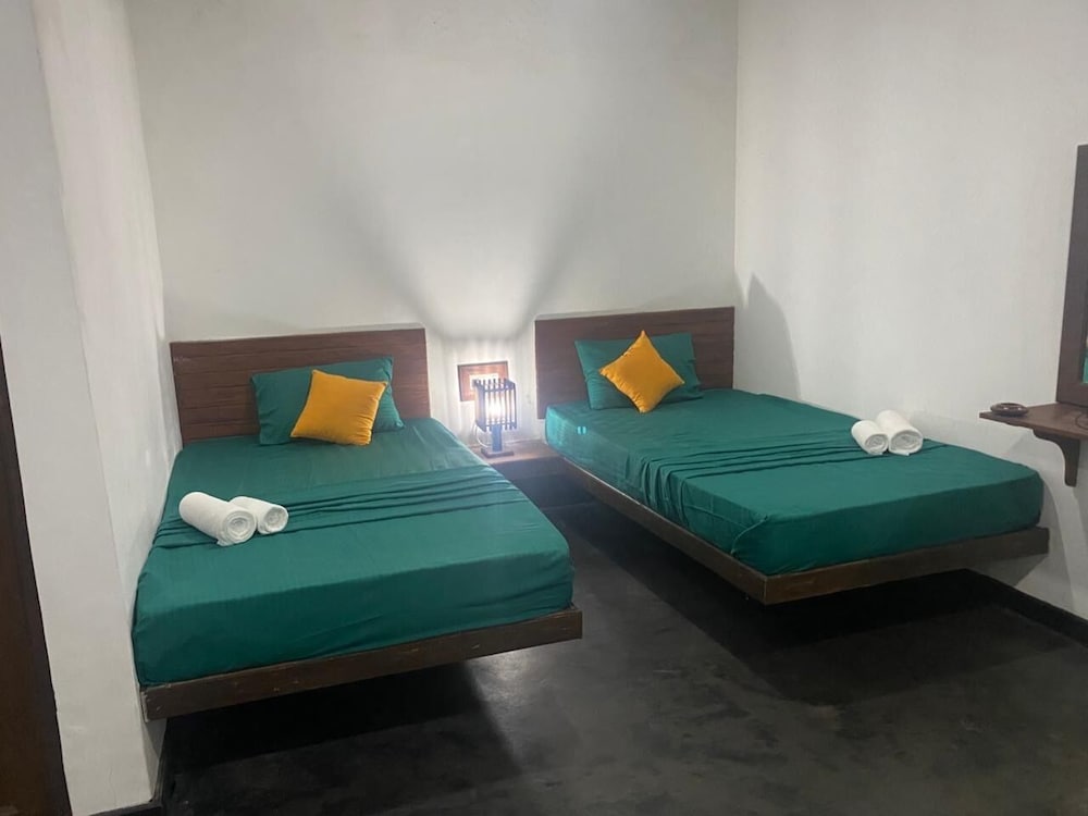 

Roma - Galle - Jess Beach Villa
