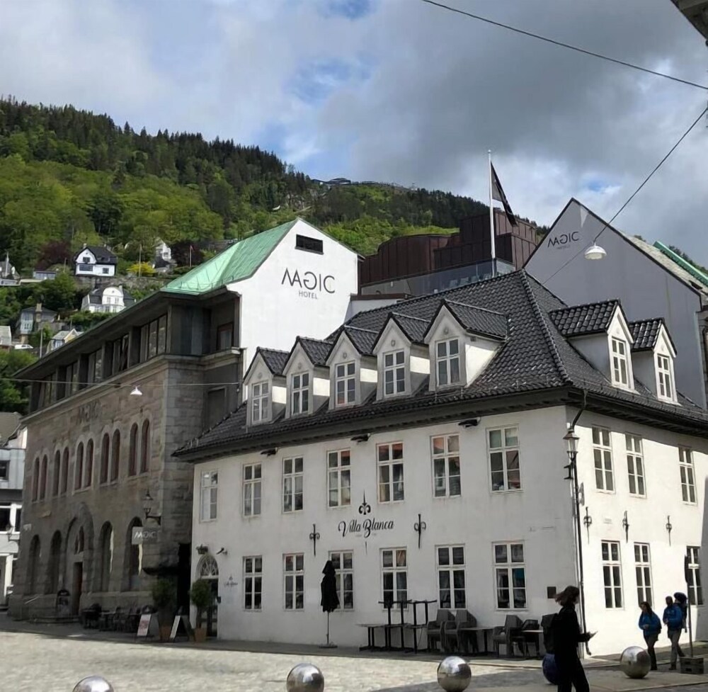 

Milano - Bergen - Magic Hotel Korskirken