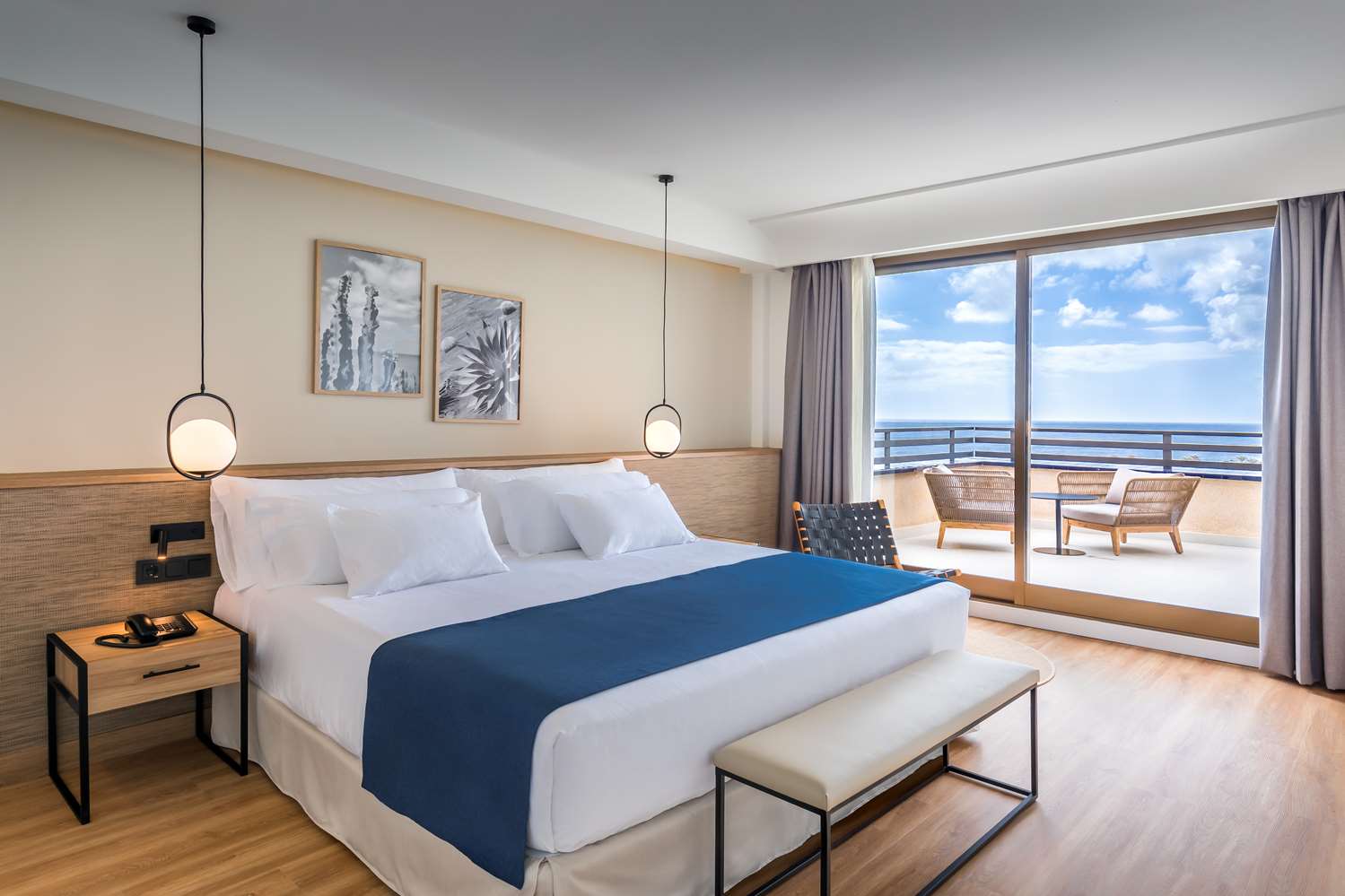 Suite, deluxe, junior, vistas al mar