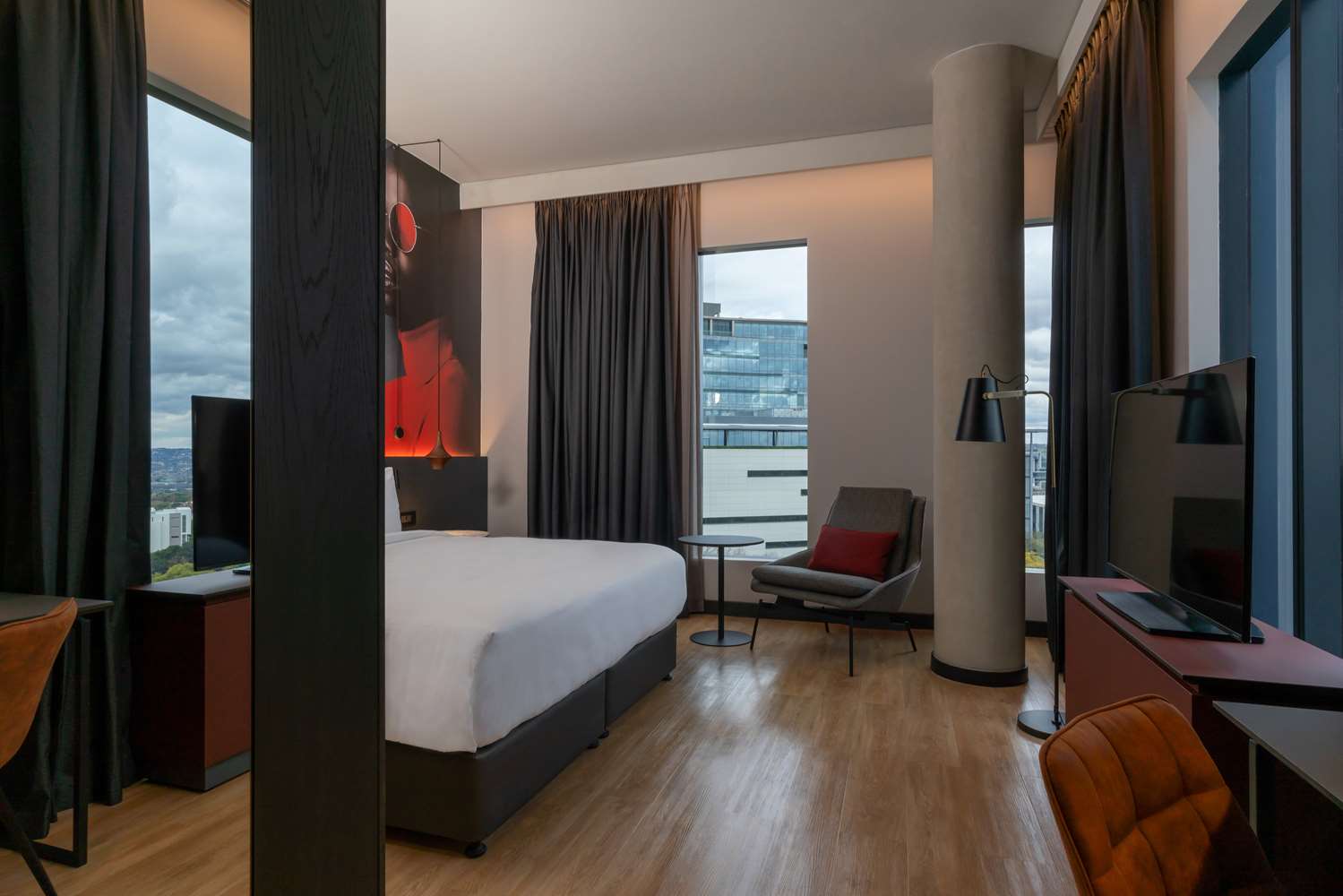 Junior Suite Lounge Access
