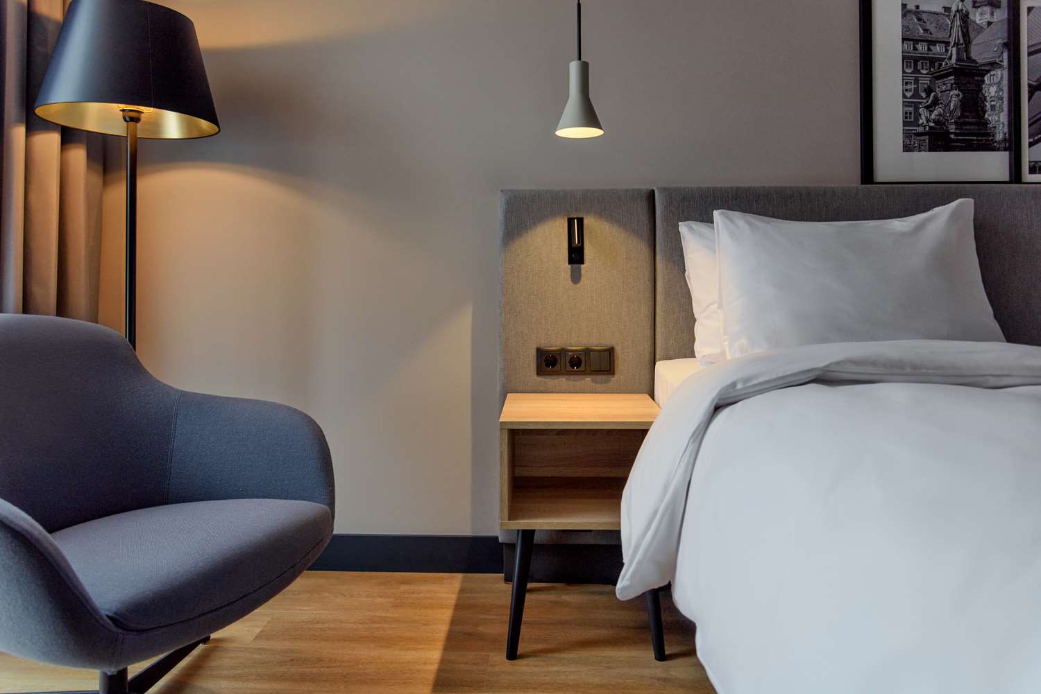 1 doppelbett oder 2 einzelbetten, hofblick